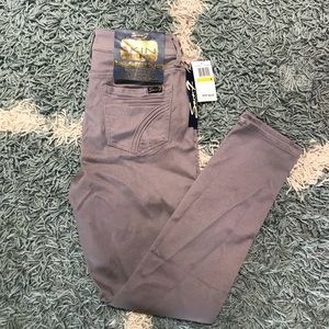 NWT Seven7 Gray Skin Fit Jeans